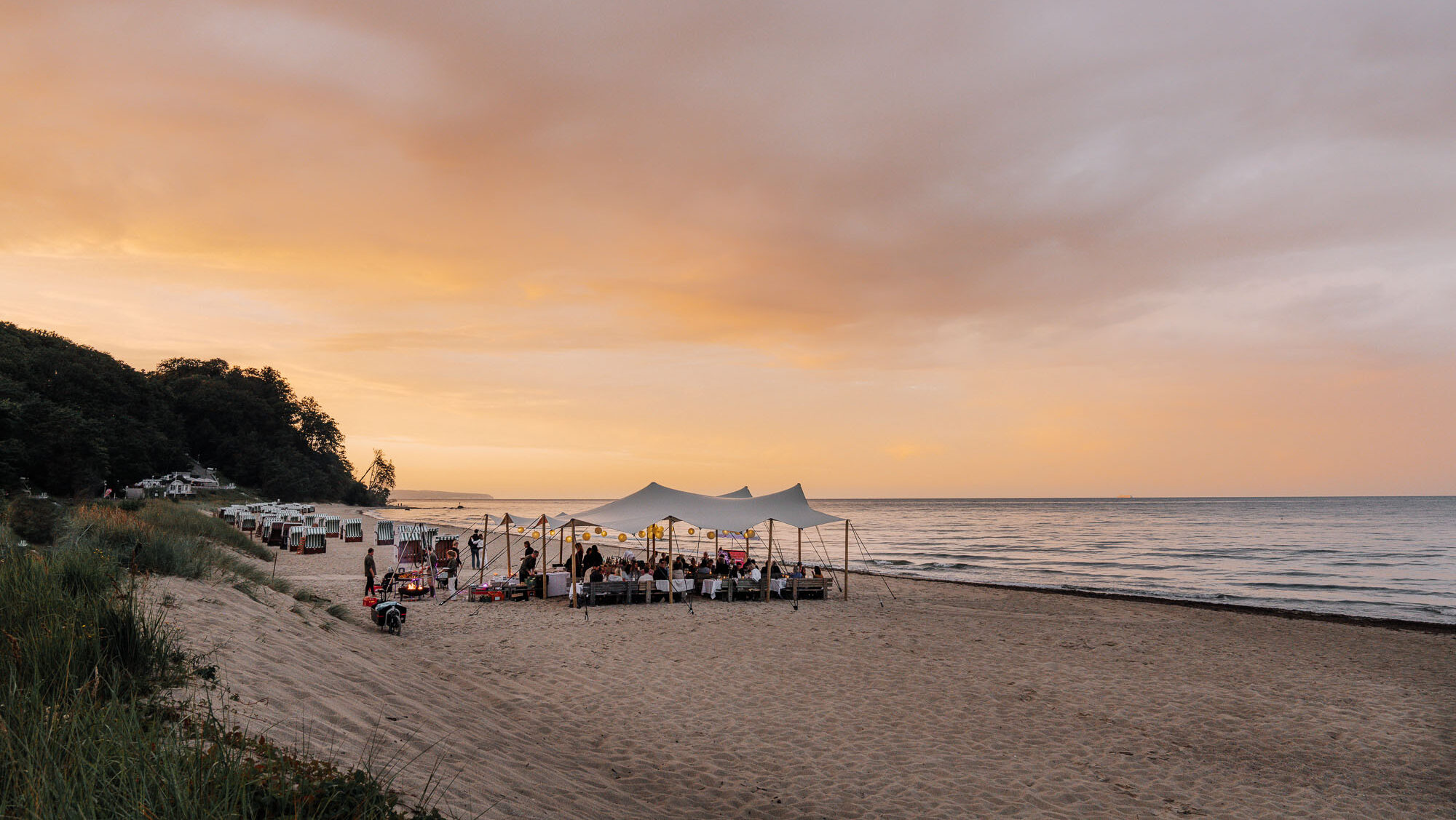Dinner am Strand vom Restaurant Onda Rügen