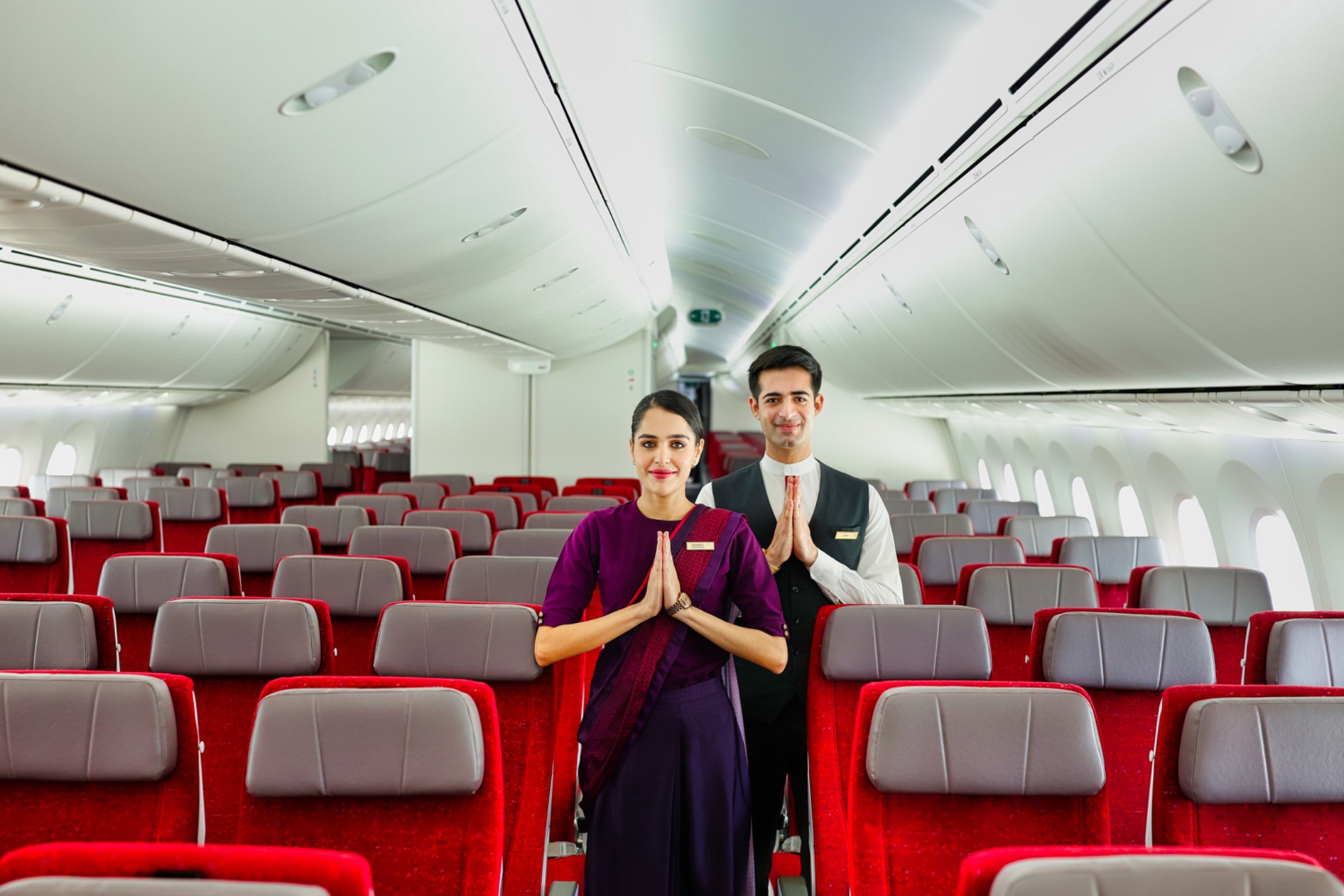 Air-India-Kabinencrew in einem Passagierflugzeug