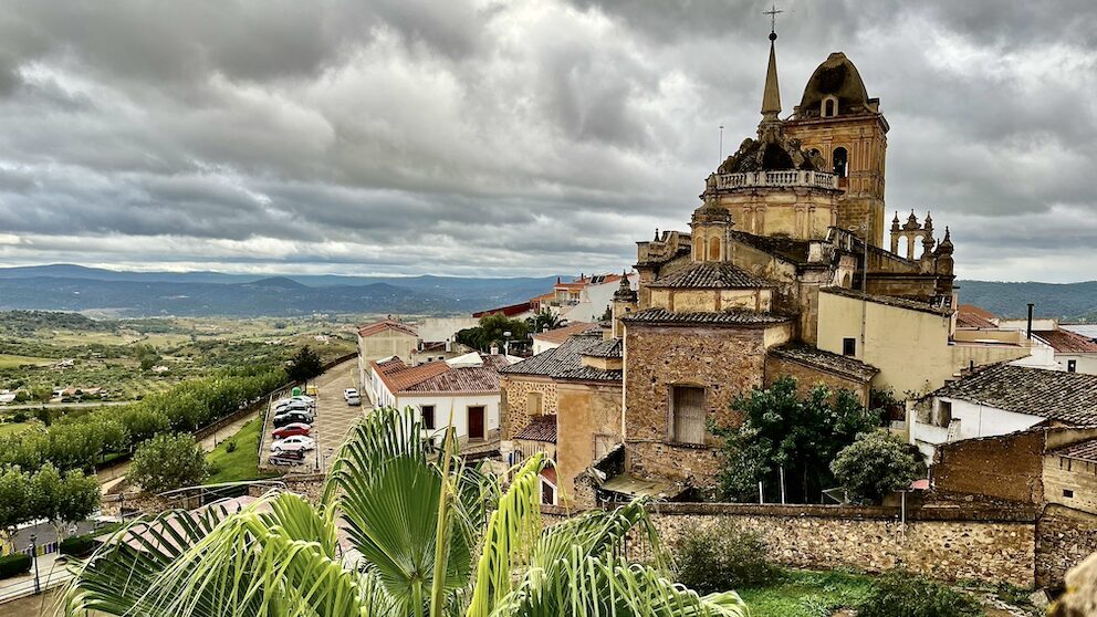 Zauberhafte Städte - wie hier Jerez de los Caballeros - haben wir bei unserem Road Trip durch die Extremadura in Spanien besucht