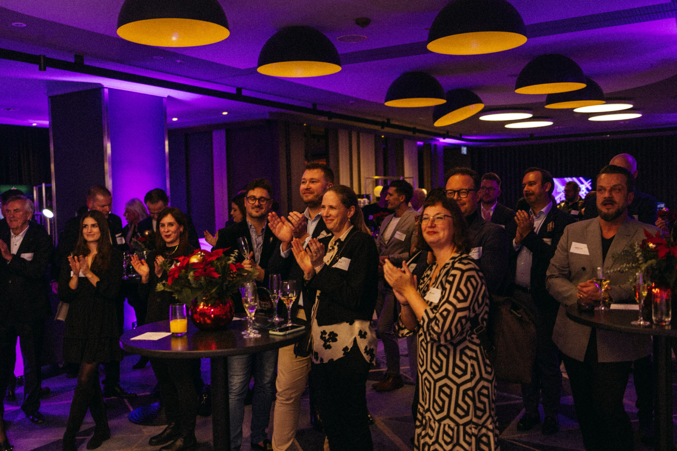 Gäste applaudieren bei einer früheren Verleihung der German Traveller Awards.